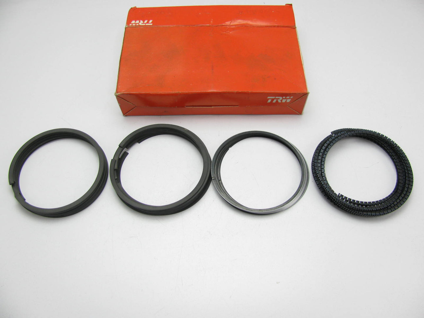 TRW T8189X Engine Piston Ring Set - Standard for 1990-1991 Ford 460
