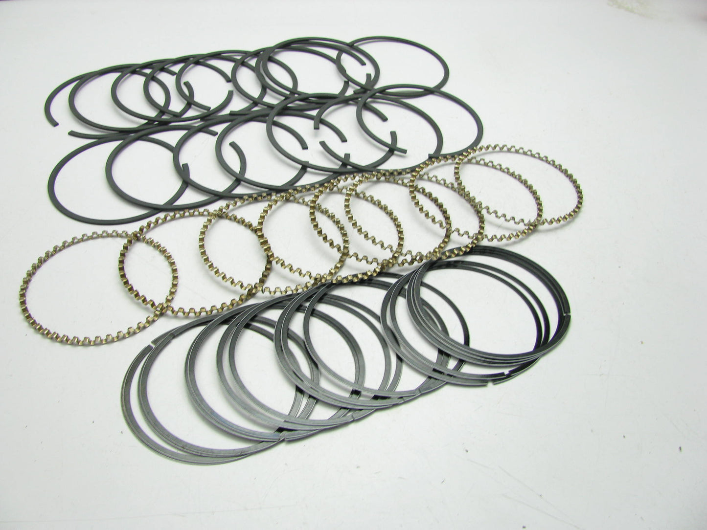 TRW T8190X-40 Piston Rings .040'' For 1968-1980 Chevrolet GMC 5.7L 350 V8