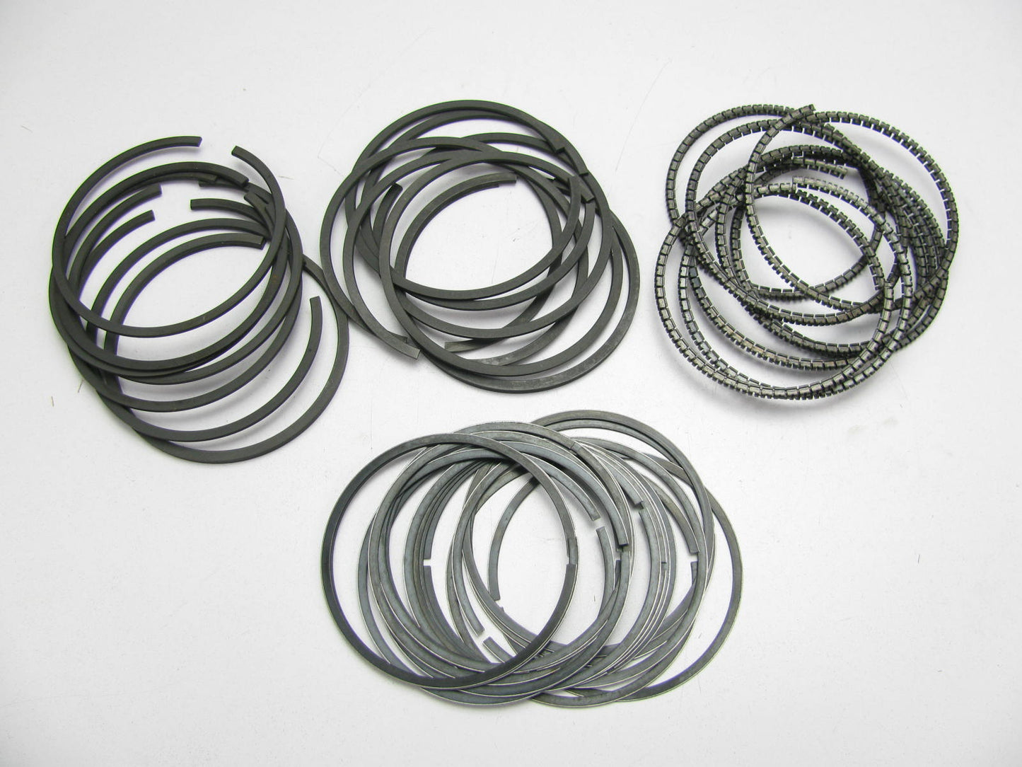 TRW T8192X Engine Piston Ring Set - Standard for 1968-1990 GM 5.0L 5.7L