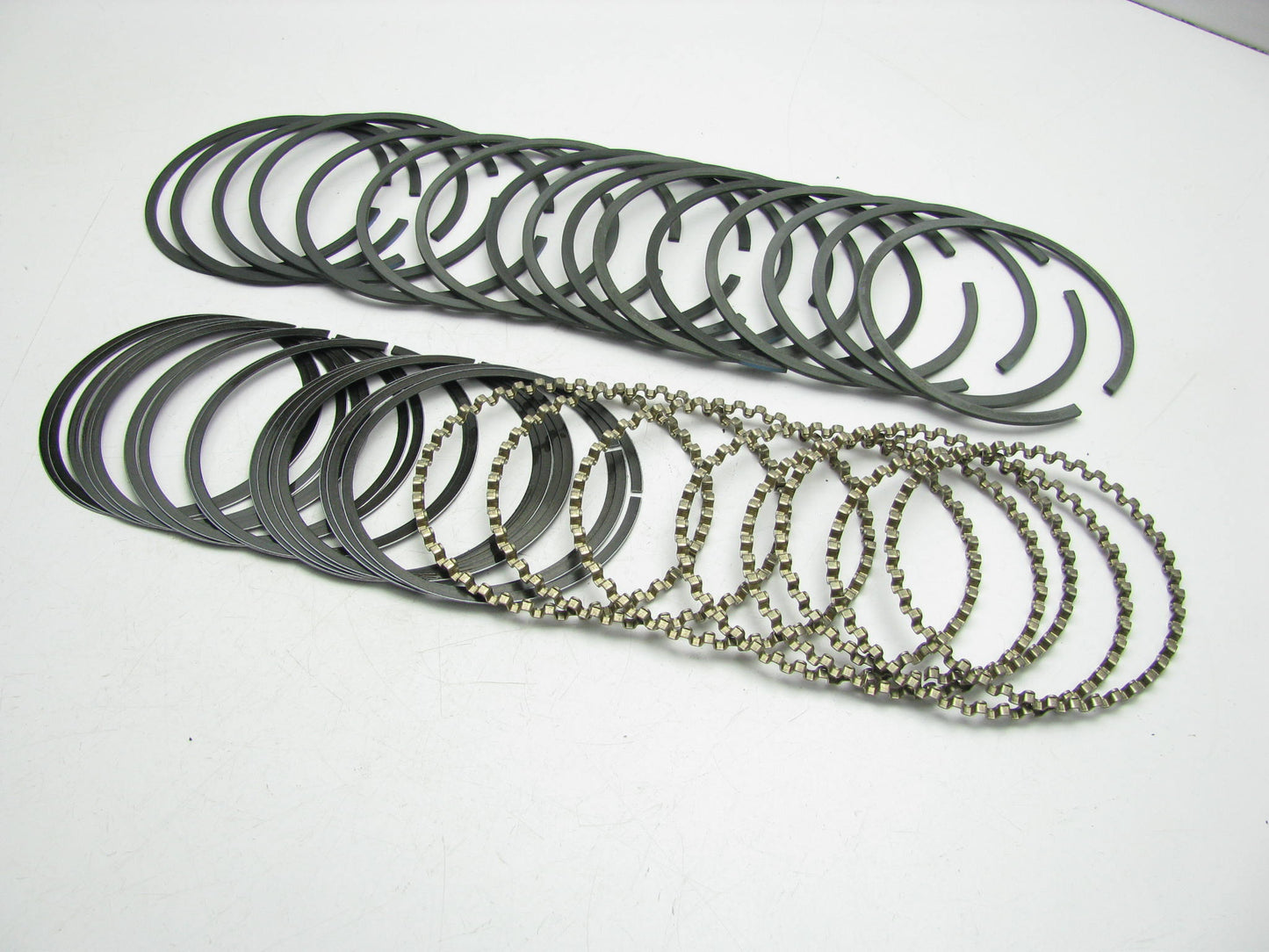 TRW T8307X Engine Piston Rings .060'' 1976-1998 Chevrolet GMC 305-V8