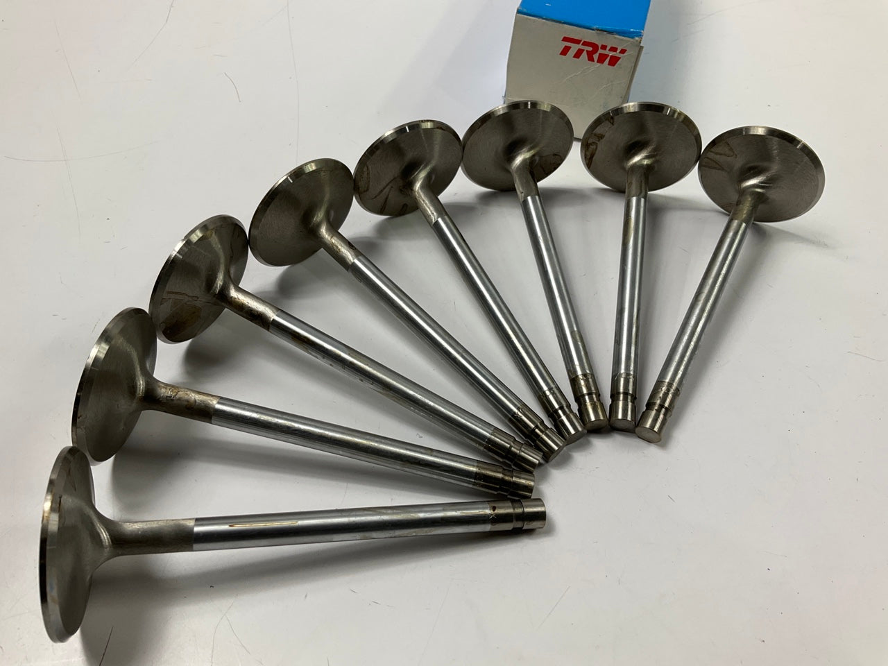 (8) TRW V3220X Engine Intake Valve For 1977-1981 Ford 351W-V8 HD