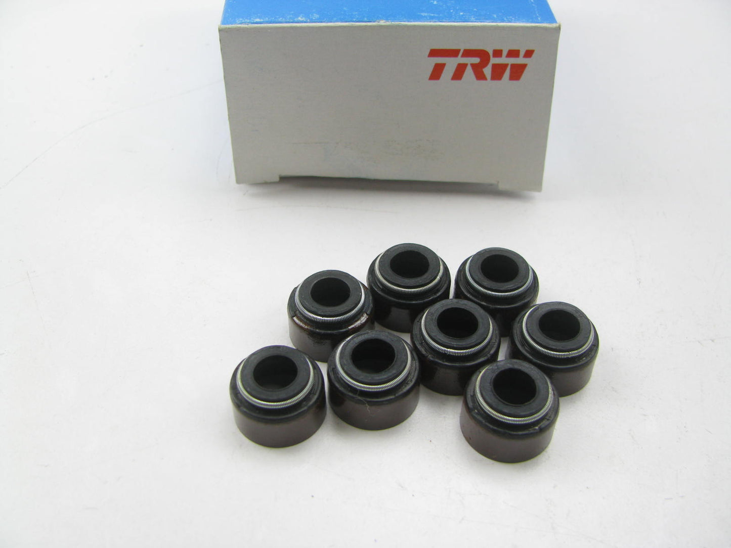 (8) TRW VP82 Engine Valve Stem Oil Seals