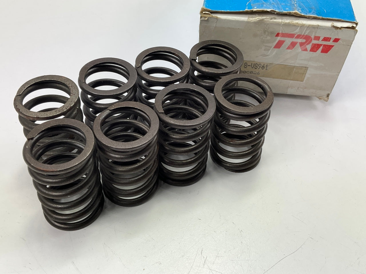 (8) TRW VS961 Engine Valve Spring For Chrysler HT36, HB413, HT413, HB383, H400