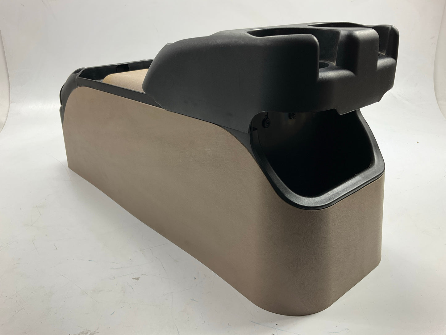 STAINED SEE PHOTO TSI 54214 Universal Truck SUV Clutter Catch Center Console TAN