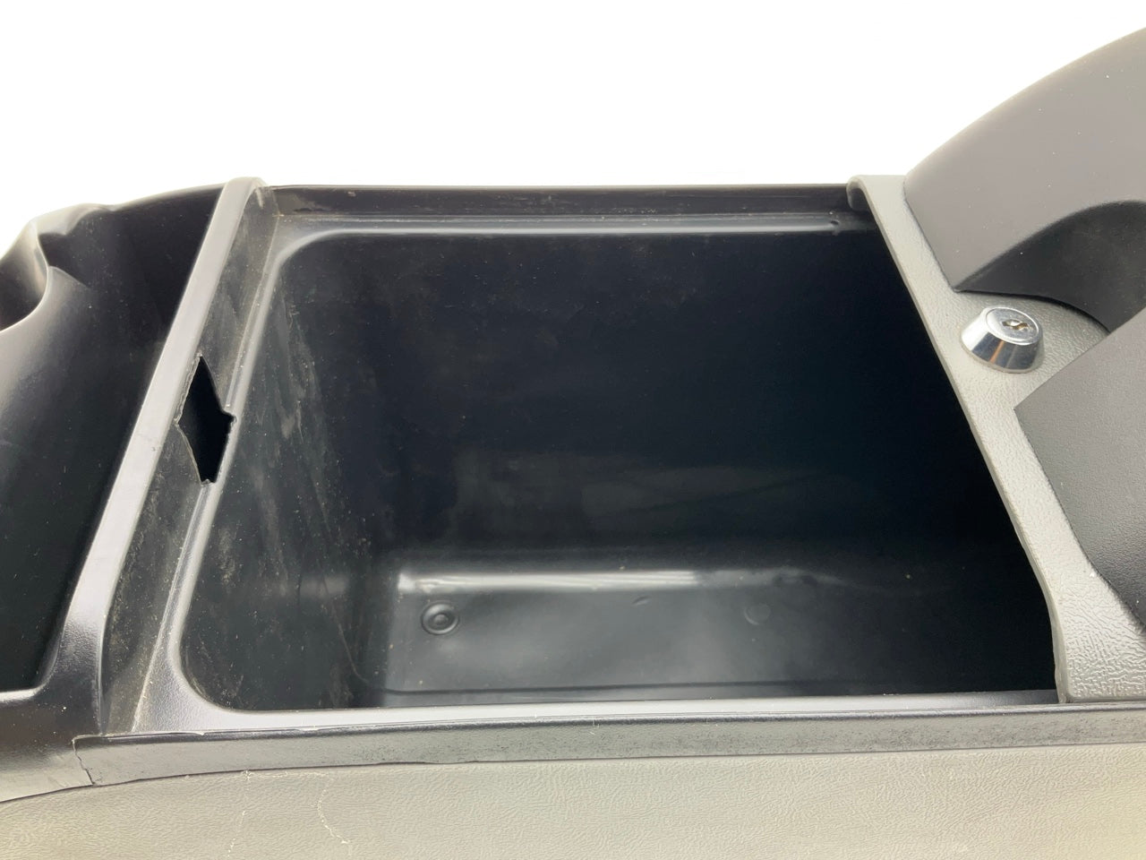 SCRATCHED - TSI 54215 Universal Clutter Catcher Center Console W/ Drink Holder
