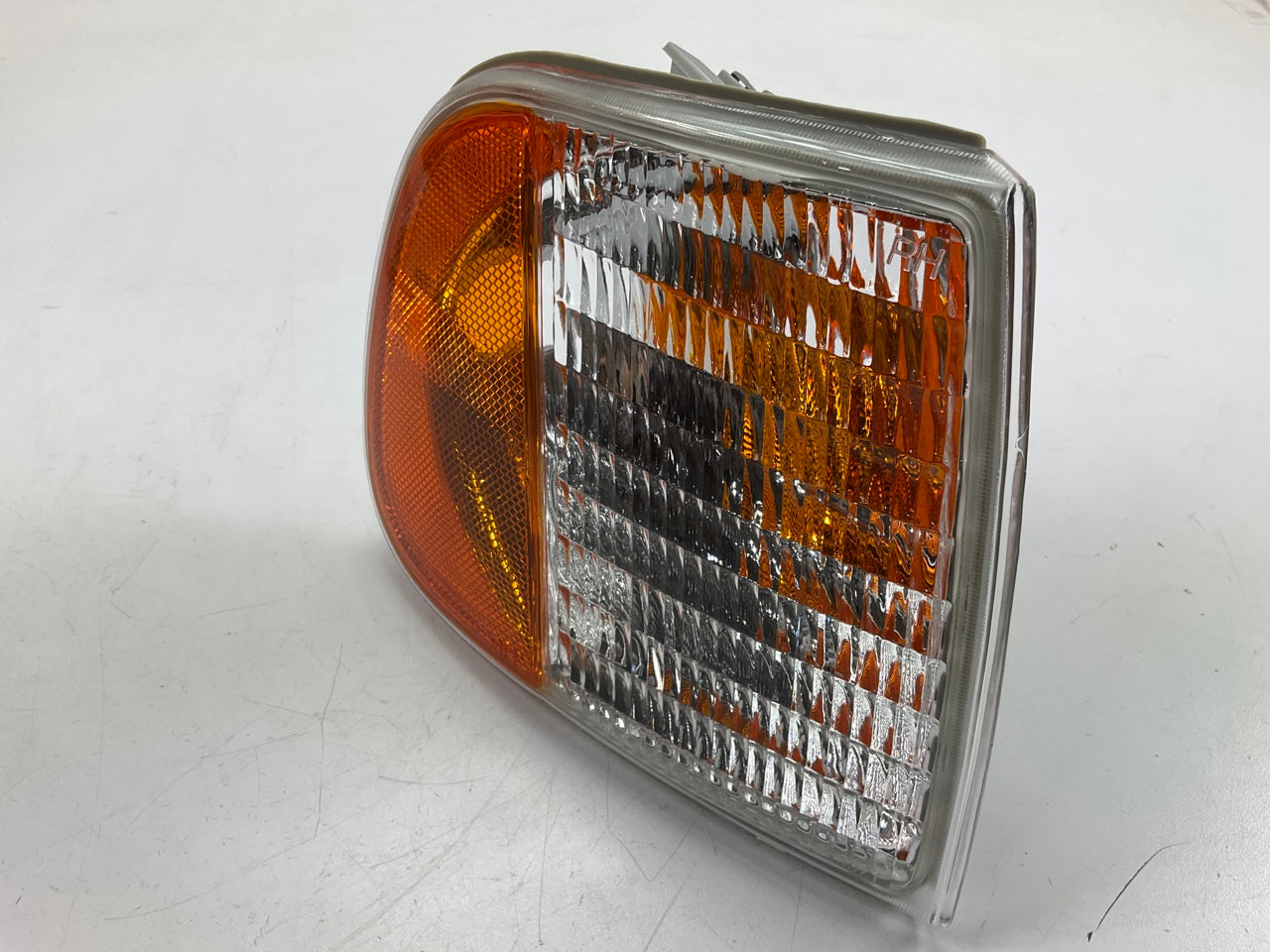 TYC 18-3371-61 Right Turn Signal / Parking Corner Light Lamp