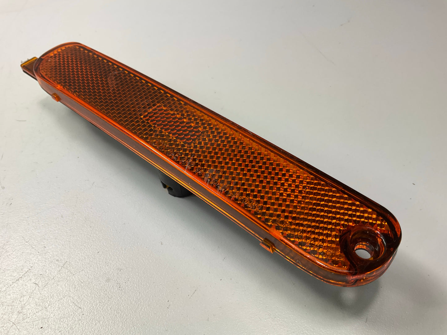 TYC 18-5081-01 Front Right Side Marker Light Lamp 1995-01 Monte Carlo, Lumina