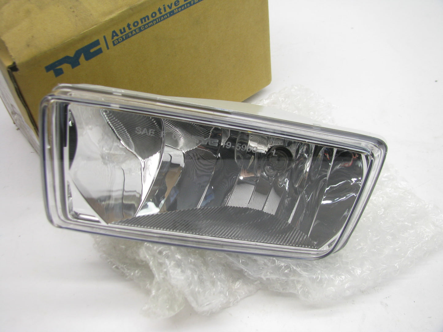 TYC 19-5900-00-1 Front Left Fog Light Fog Lamp