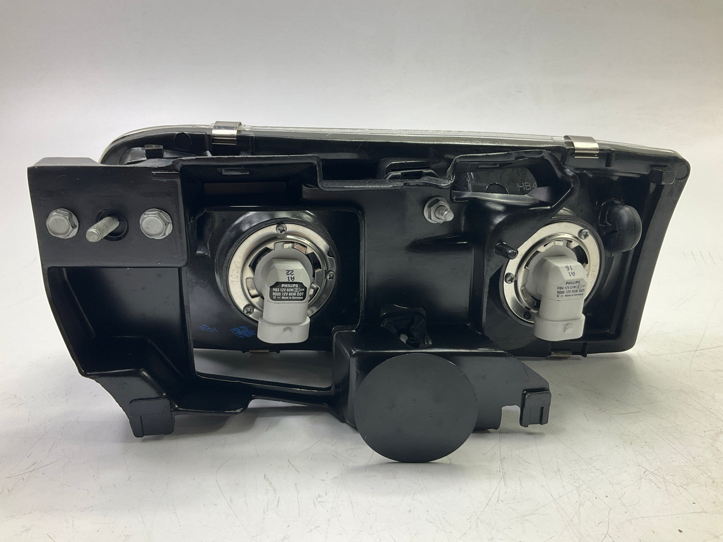 TYC 20-5179-00 Right Headlight Headlamp For 1994-1995 Oldsmobile 88, Regency