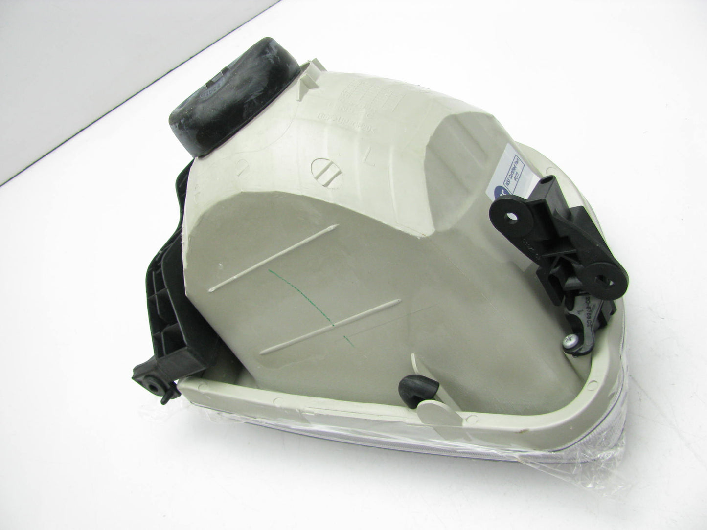 TYC 20-5768-00-1 Left Headlight Headlamp Assembly For 2000-2004 Toyota Tundra