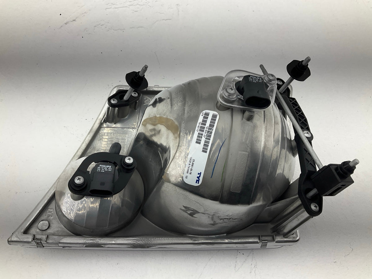 TYC 20-6061-00 Right Headlight Headlamp For 2002-2005 Ford Explorer