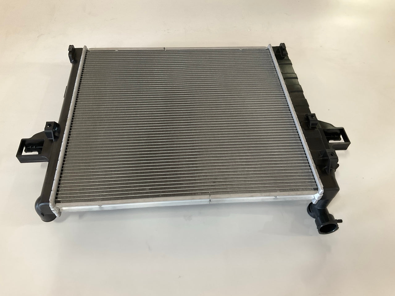 TYC 2263 Radiator For 1999-2000 Jeep Grand Cherokee 4.7L-V8 - AUTOMATIC ONLY