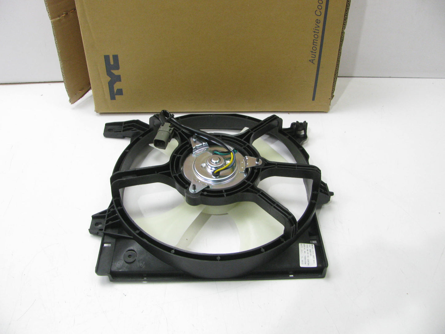 TYC 600140 Engine Cooling Fan Assembly For 1998-1999 Nissan Sentra, 1998 200 SX