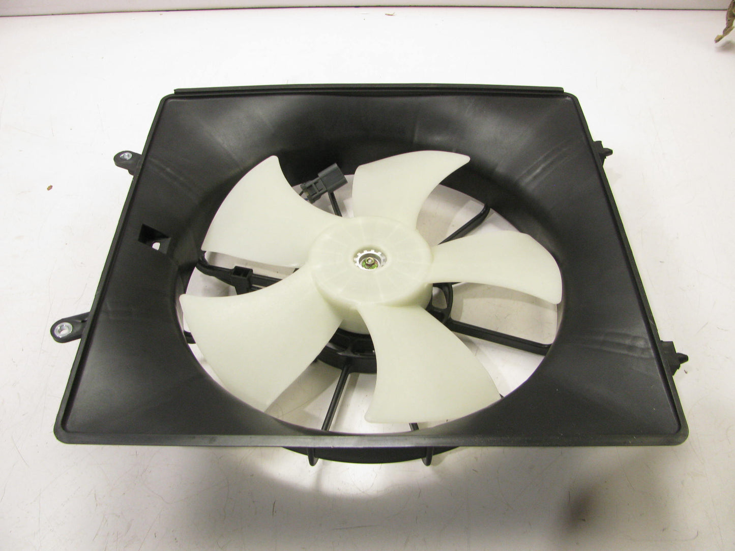 TYC 600410 Engine Cooling Fan Assembly For 1999-2004 Honda Odyssey 3.5L-V6