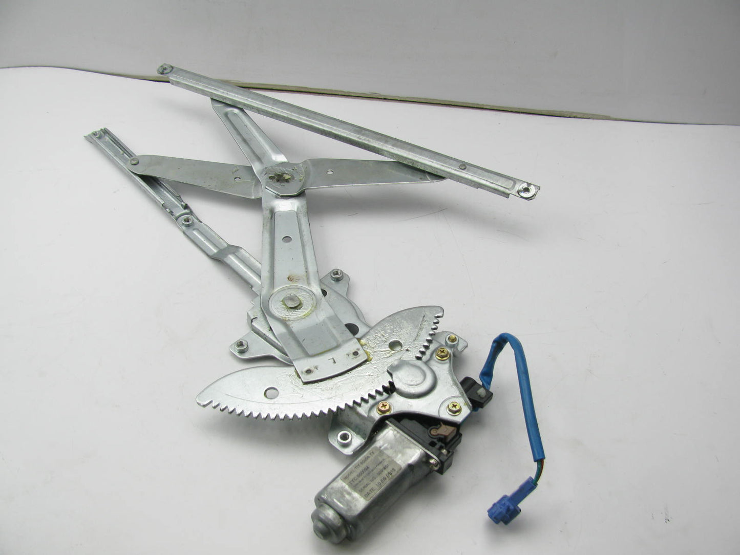 TYC 660094 Front Left Power Window Motor W/ Regulator 98-02 Chevy Prizm, Corolla