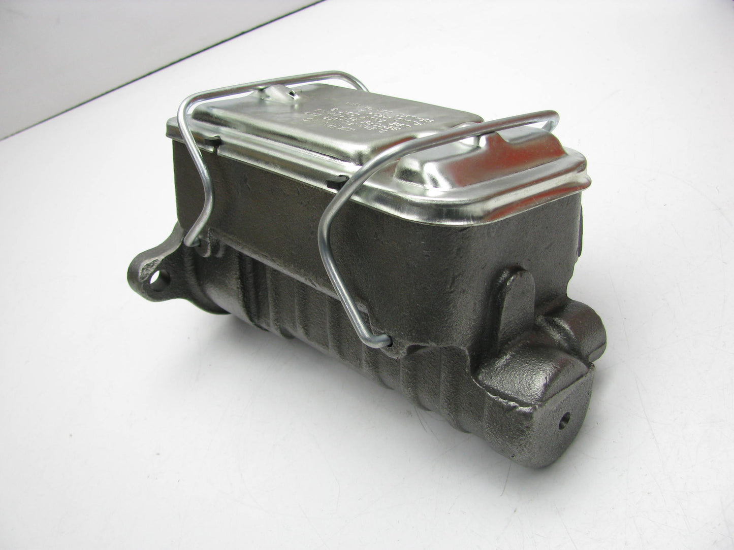 UBP M82041 Manual Brake Master Cylinder - 1981-1984 Chevy G10, GMC G1500 Van