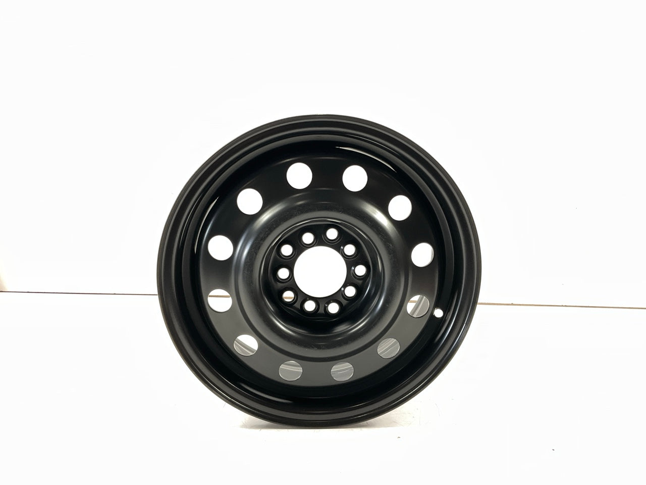 SCRATCHED - Unique Series 83 Black Wheel, 15x6'', 5x100 / 5x110mm 72.00 Hub +41mm