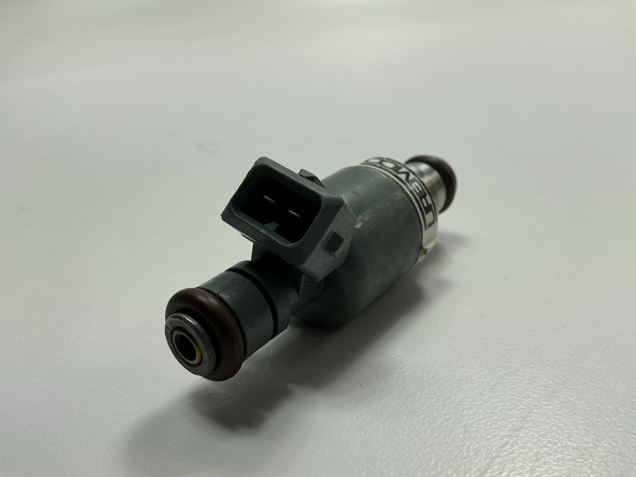 REMAN UNITED 2858 Fuel Injector 89-92 Camaro, 89-91 Corvette, 89-92 Firebird 5.7