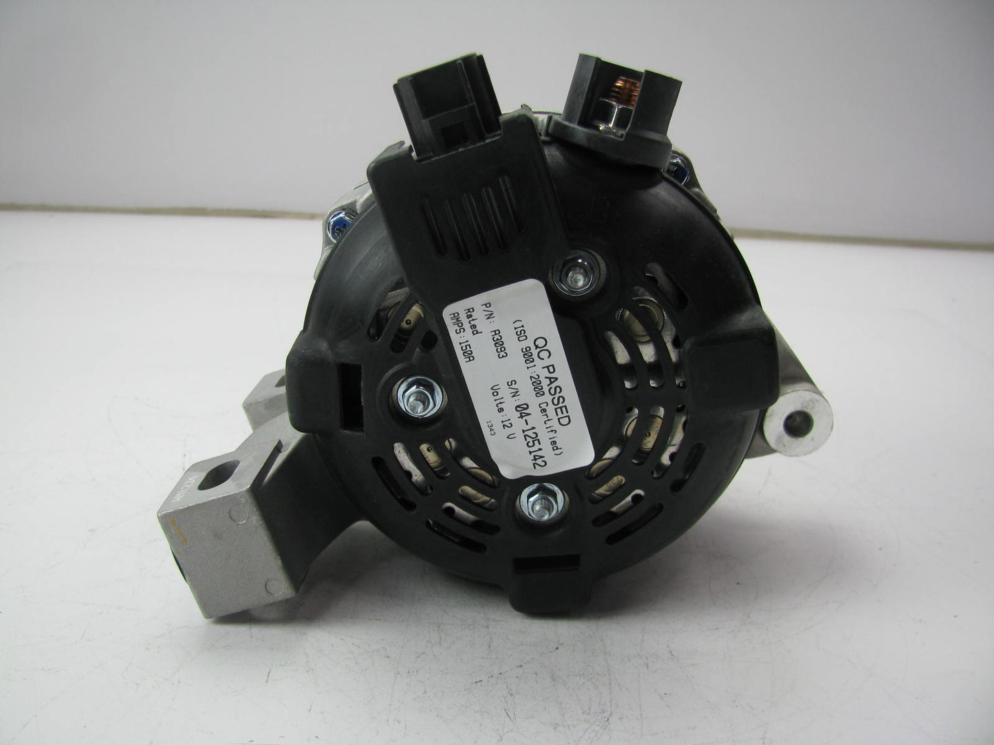 USA Industries A3093 Reman. Alternator for 2004 Volvo S40  BOSCH 140 AMP