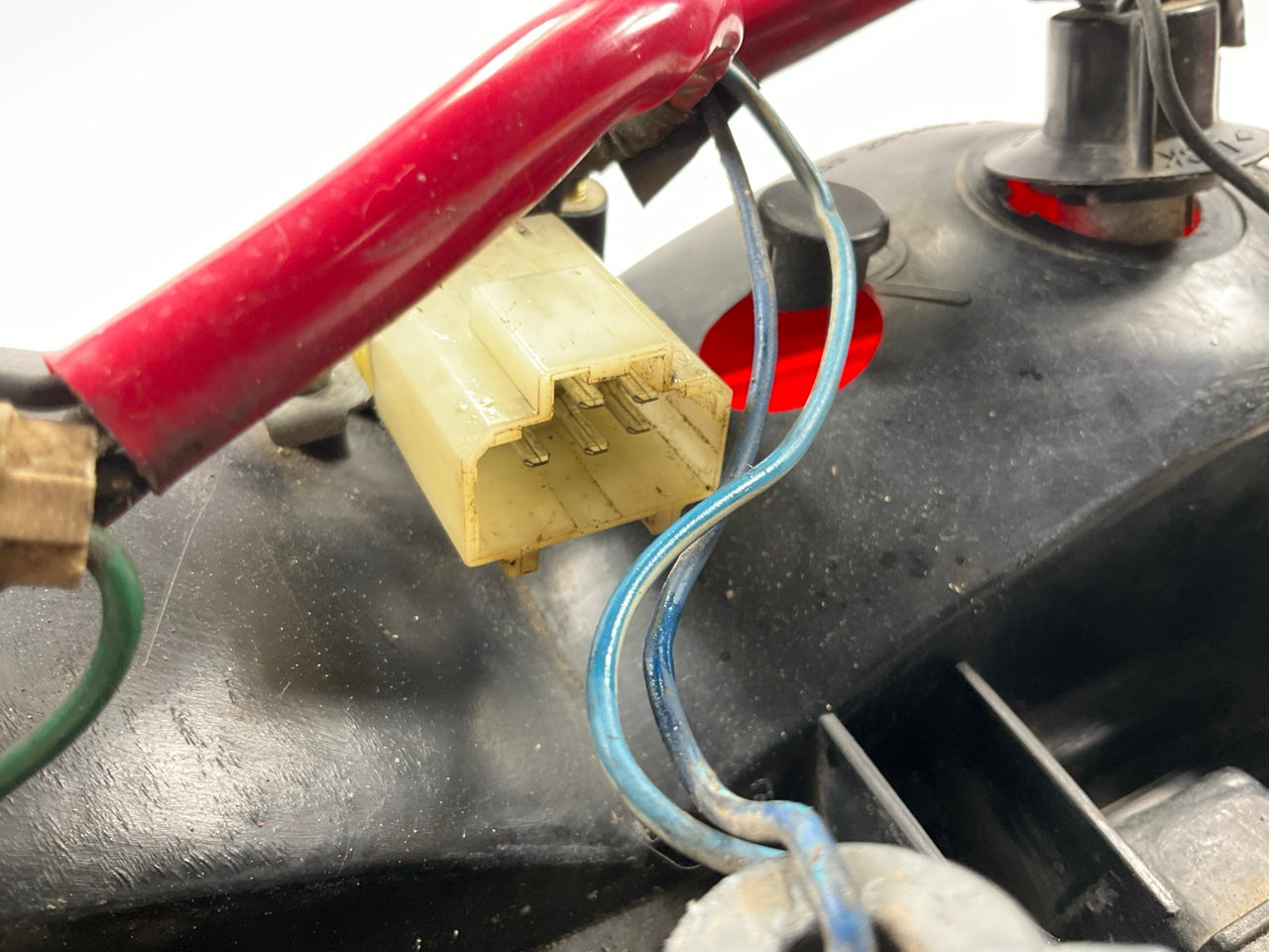 Poor Shape, See Photos - Right Passengers Tail Light Lamp For 1984-86 300zx Z31