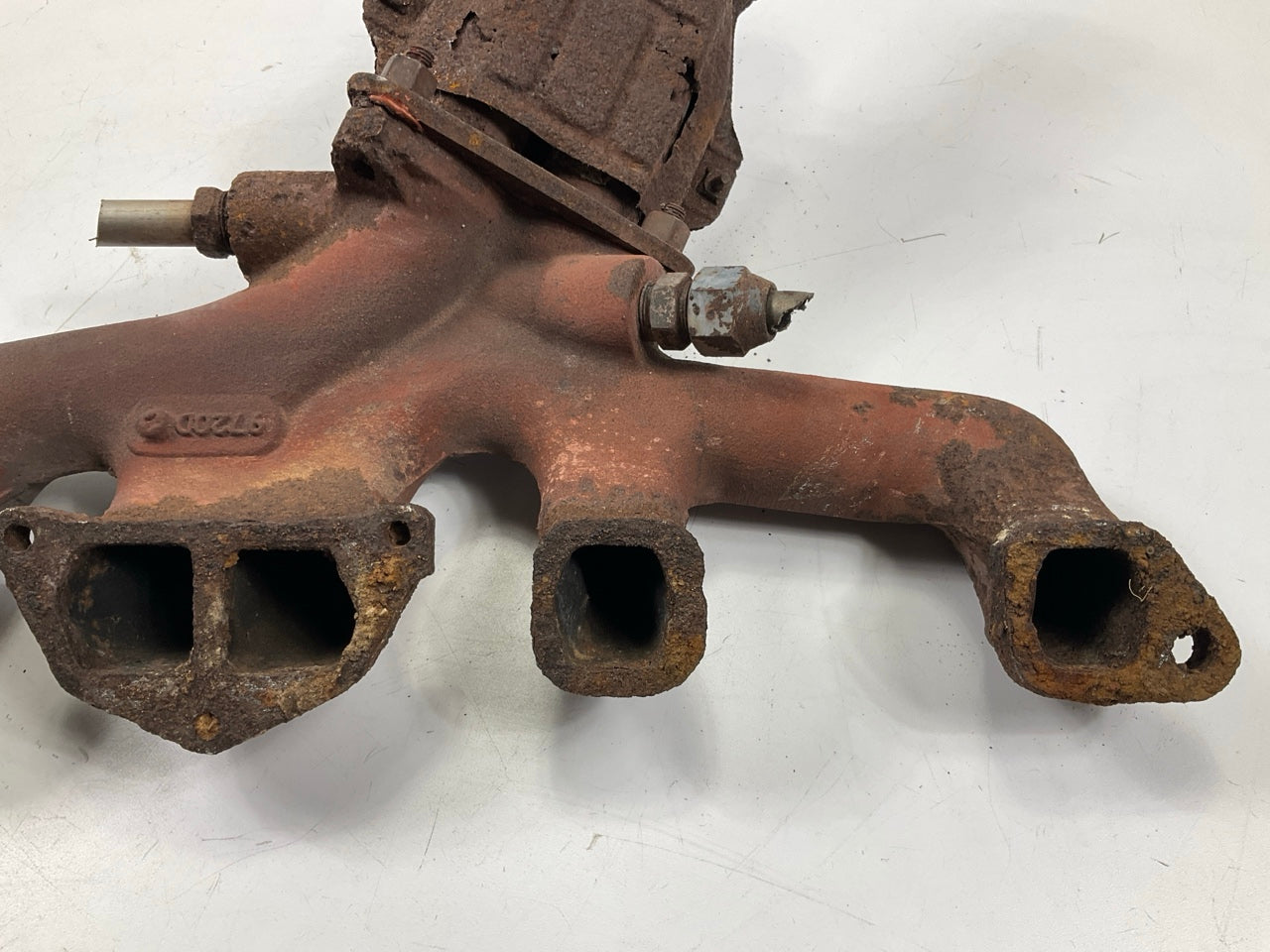 RUSTY, SEE PHOTOS, USED OEM Exhaust Manifold For Datsun 240z 260z 280z 280zx