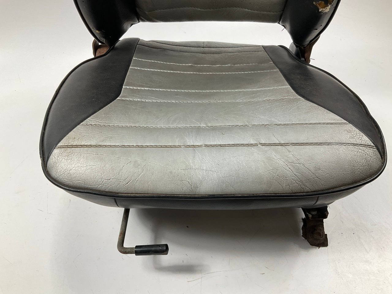 (1) USED AS-IS OEM Seat For Datsun 260z, 280z, Need To Be Re-upholstered