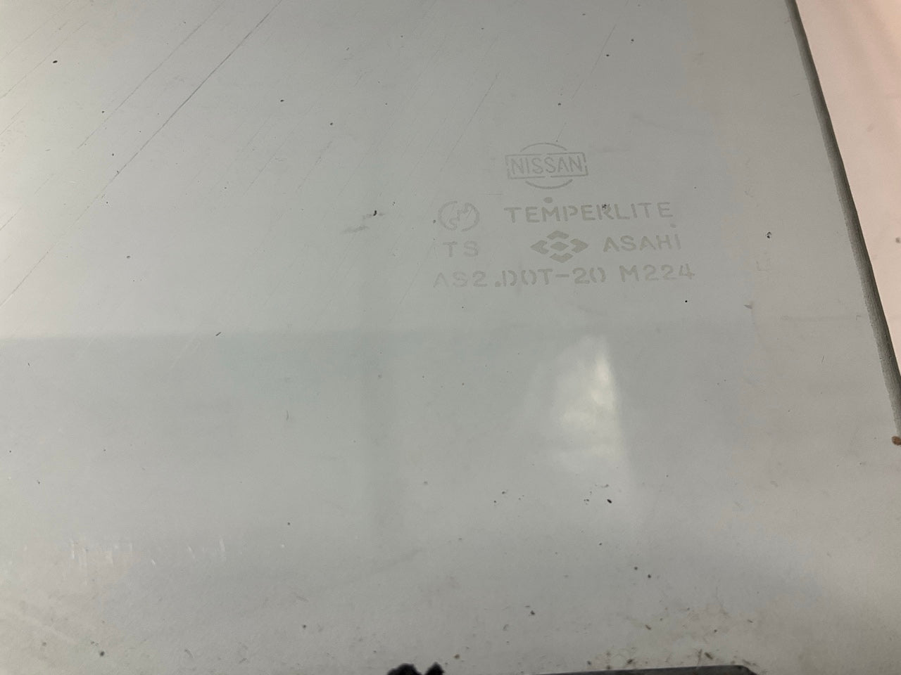 USED #10065 Left Drivers Window Door Glass OEM For 70-76 Datsun 240z 260z 280z