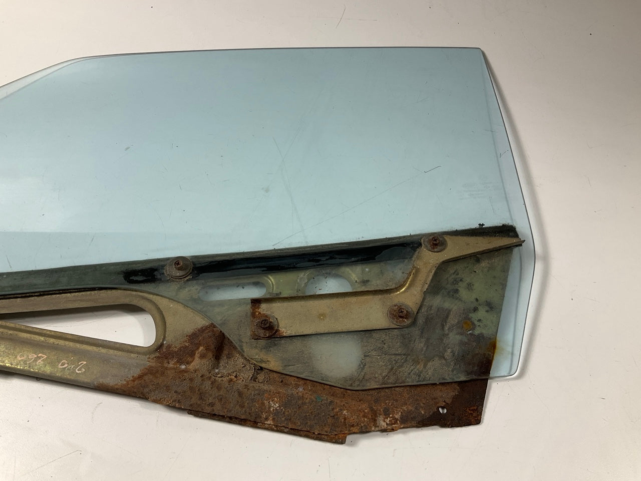 USED #10065 Left Drivers Window Door Glass OEM For 70-76 Datsun 240z 260z 280z