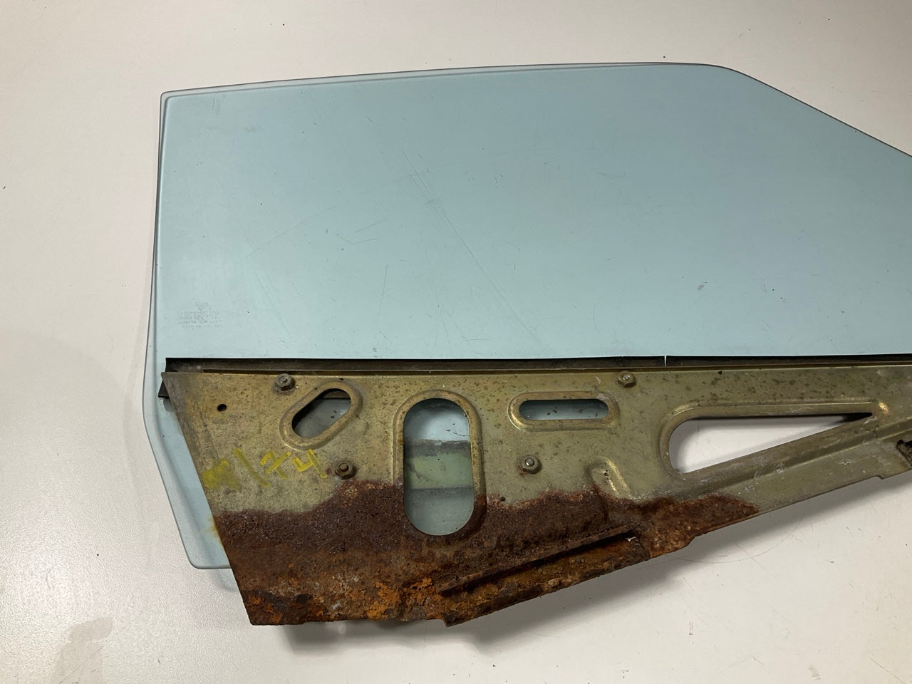 USED #10065 Left Drivers Window Door Glass OEM For 70-76 Datsun 240z 260z 280z
