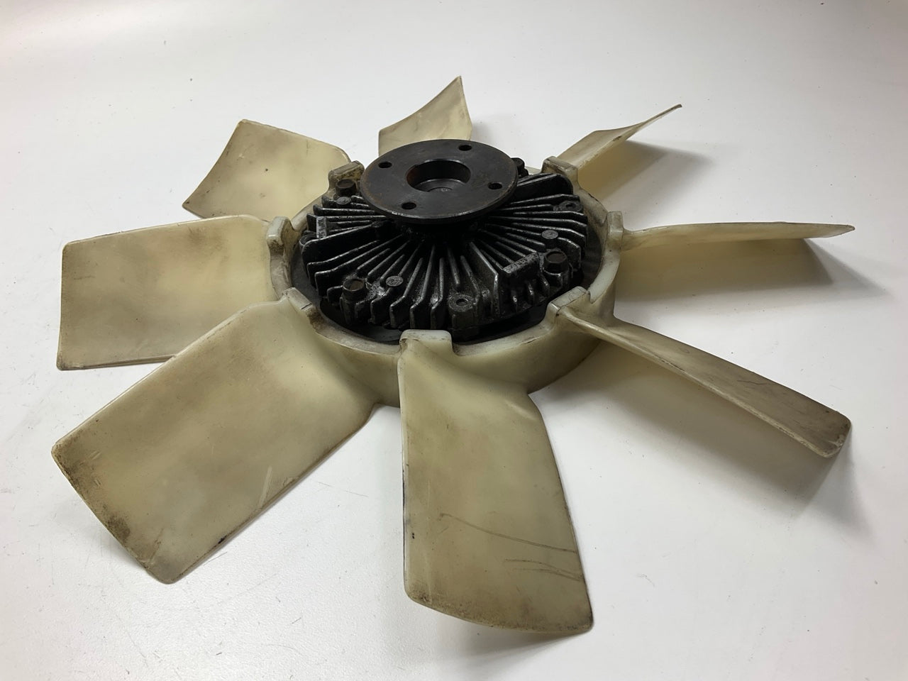 USED #10 - OEM Fan Clutch & Plastic Fan Blade For 1979-1983 Datsun 280zx L28