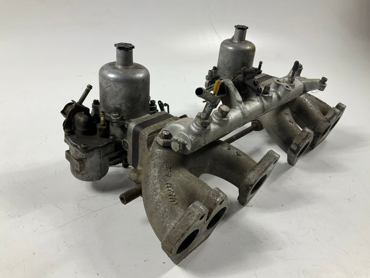 USED E46 Intake Manifold 4-screw SU Carburetors W/ Balance Tube For Datsun 240z