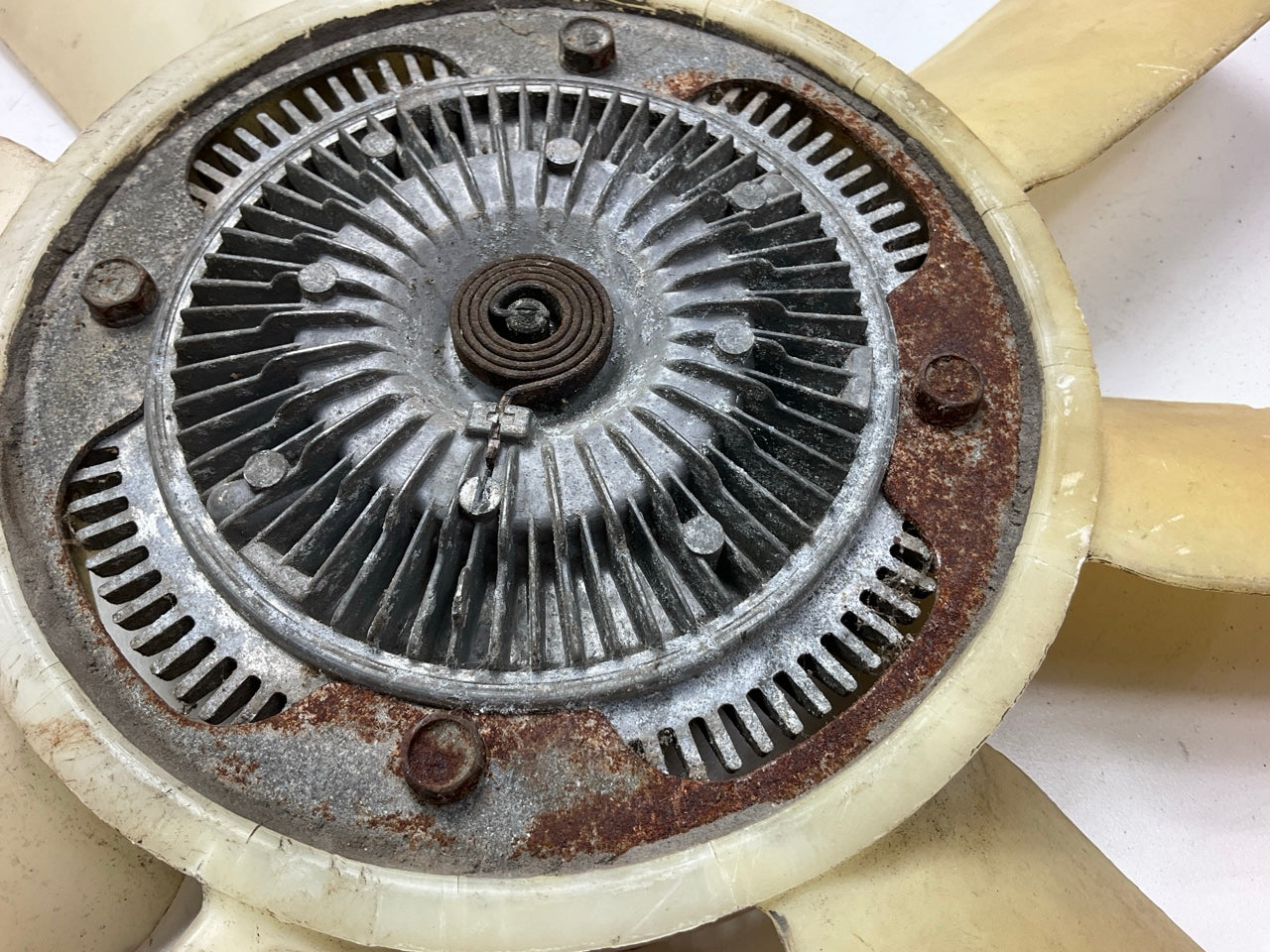 VERY ROUGH, SEE PHOTOS - Fan Blade & Fan Clutch OEM For 84-89 Nissan 300zx Z31