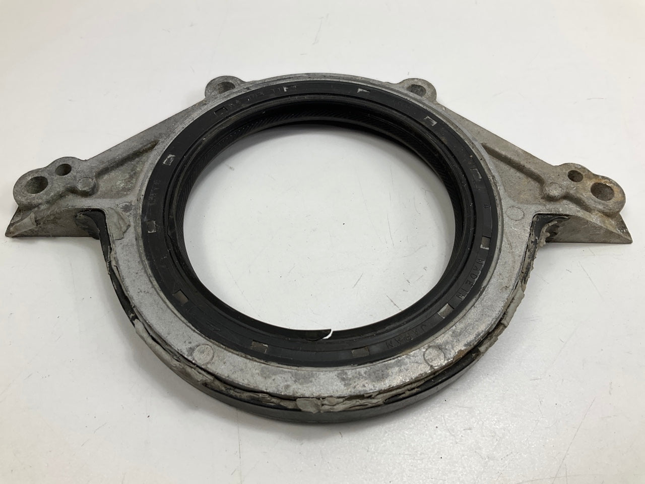USED #1427 - Rear Main Seal Cover Housing OEM For 1990-1996 Nissan 300zx Z32