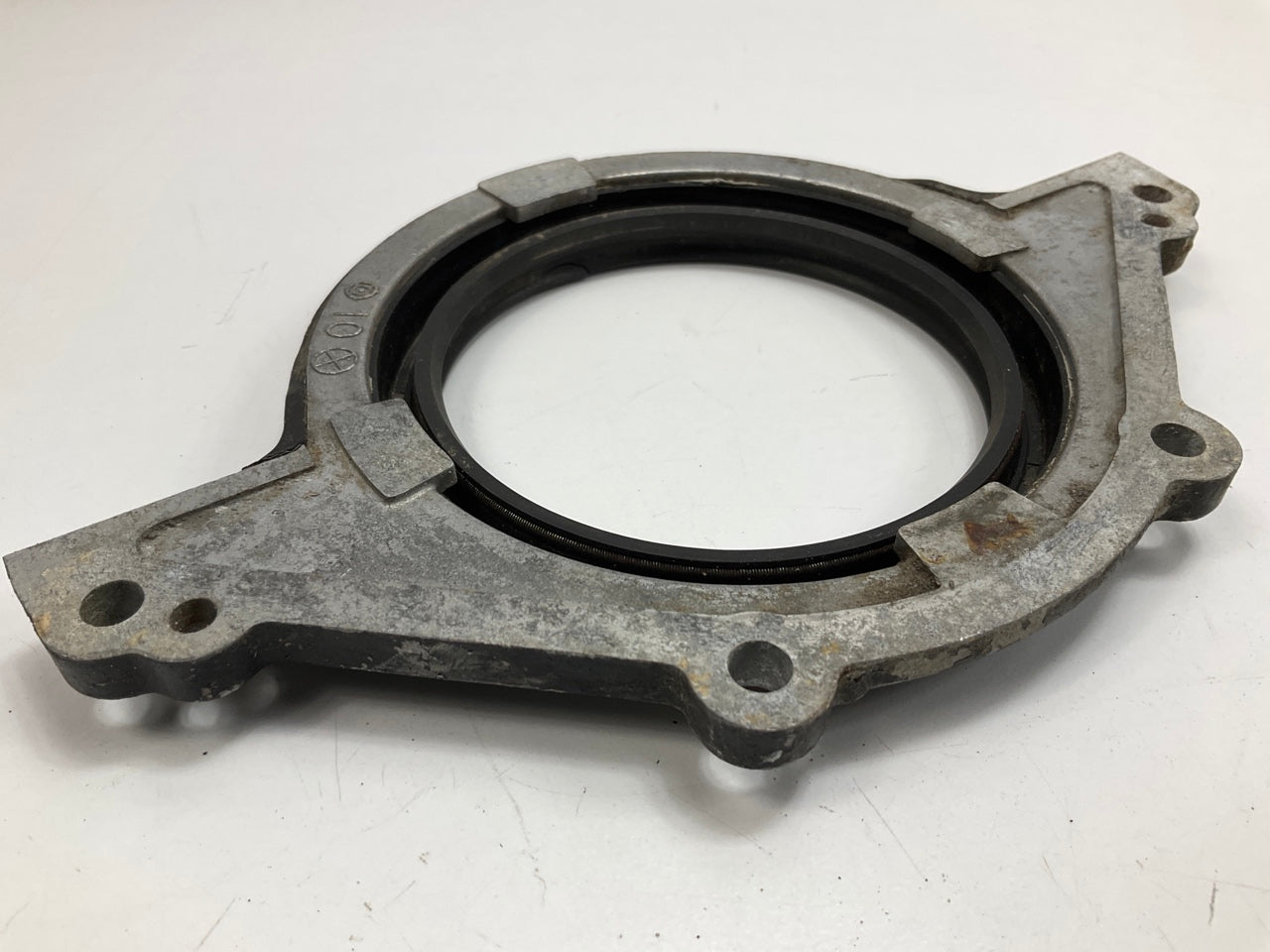 USED #1427 - Rear Main Seal Cover Housing OEM For 1990-1996 Nissan 300zx Z32