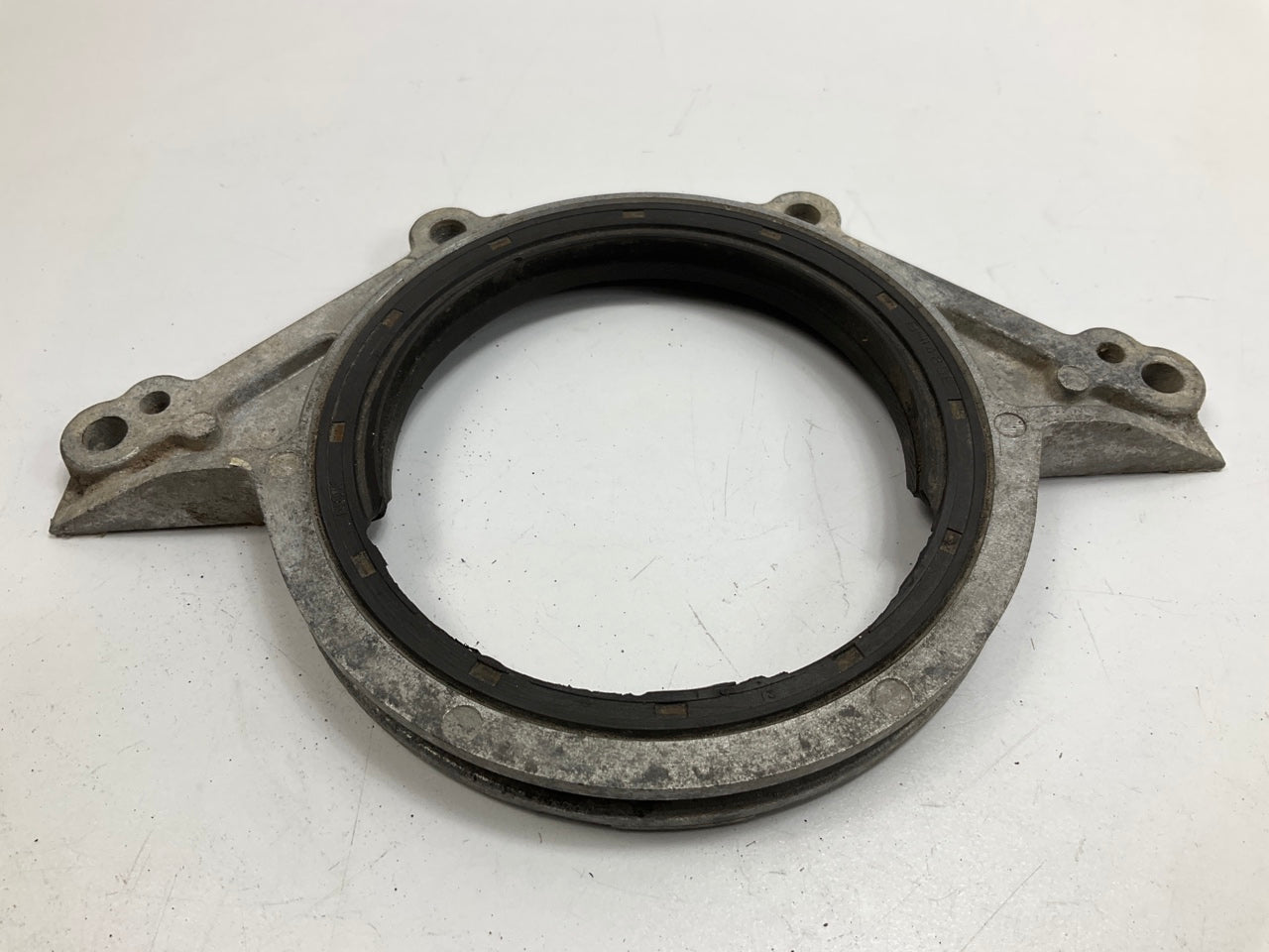 USED #1428 Rear Main Seal Retainer Cover Housing OEM For 90-96 Nissan 300zx Z32