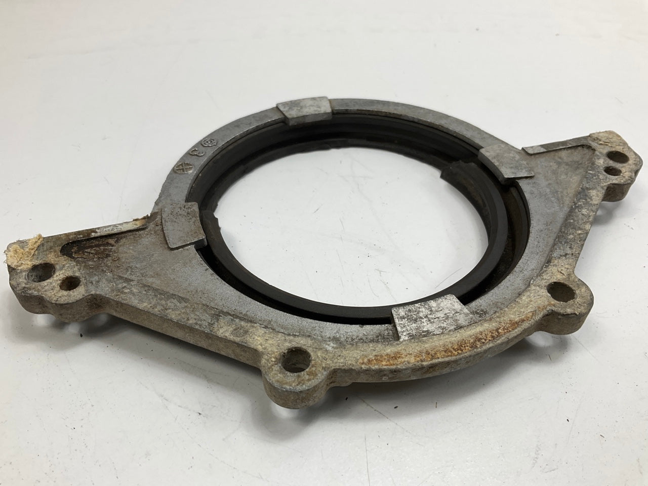 USED #1428 Rear Main Seal Retainer Cover Housing OEM For 90-96 Nissan 300zx Z32