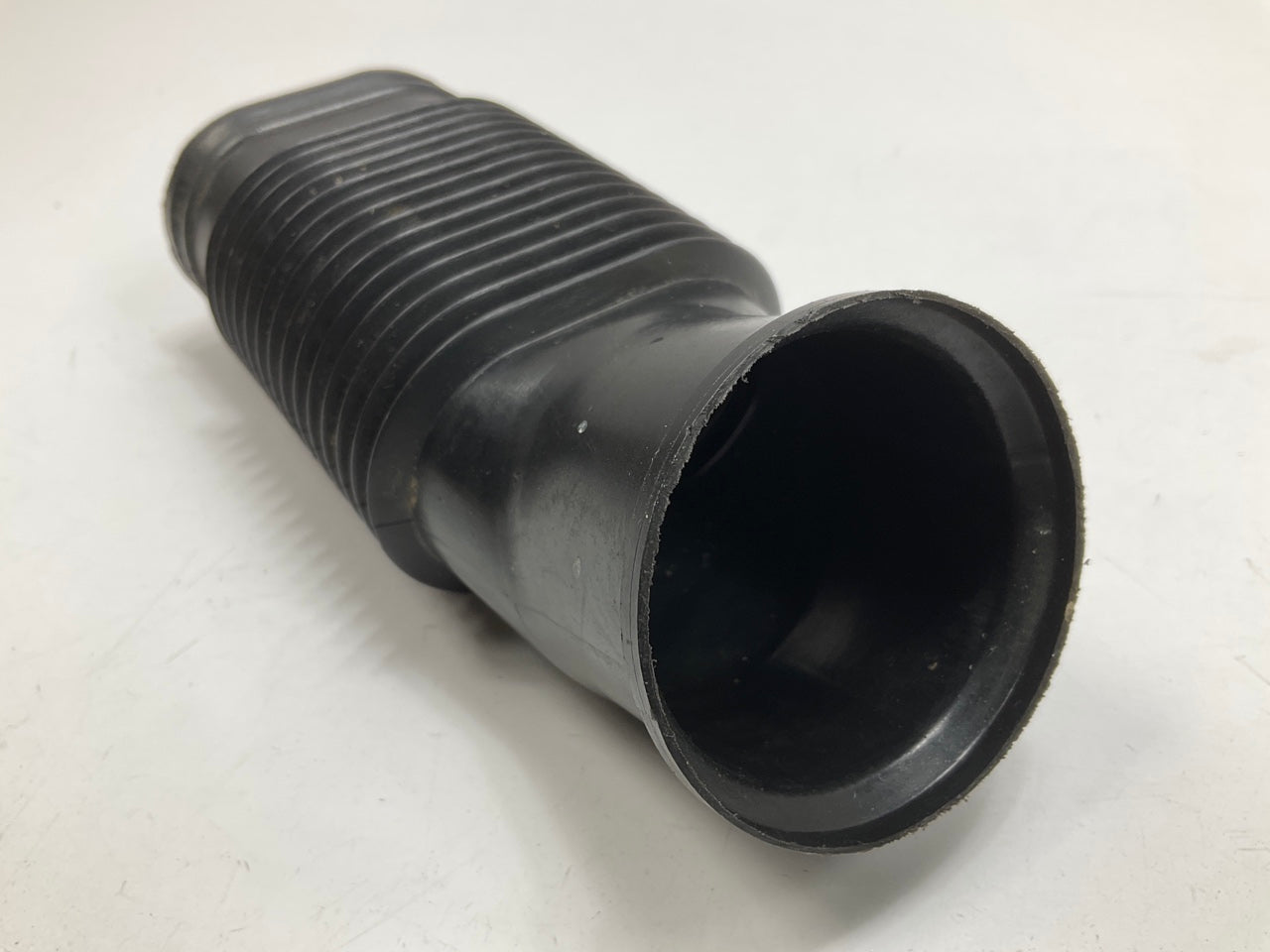 USED #1437 Left Side Under Dash HVAC Duct Pipe Hose OEM For 79-83 Datsun 280zx