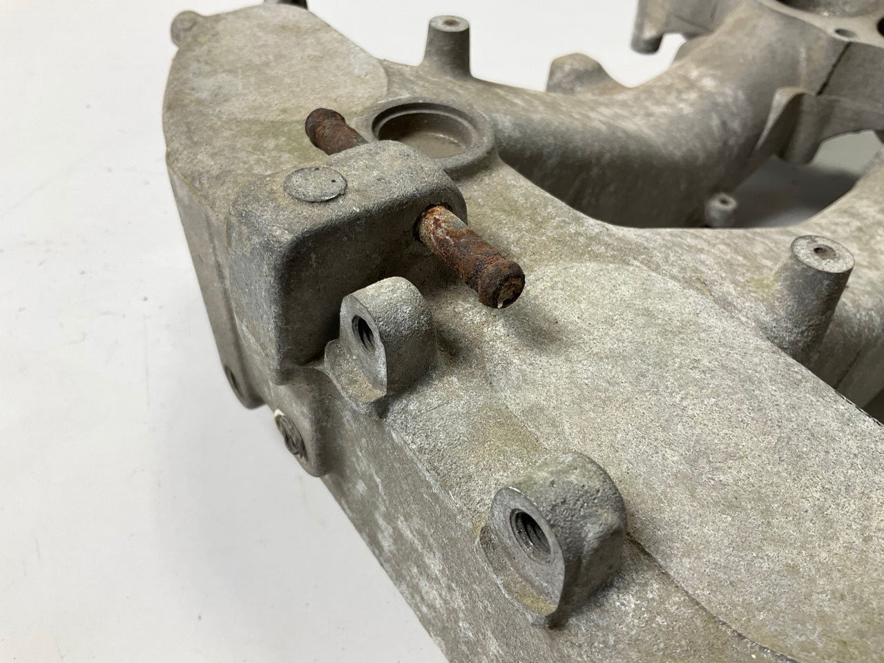 USED - BARE (EMPTY) Upper Intake Manifold Plenum For 1990-1996 Nissan 300zx Z32