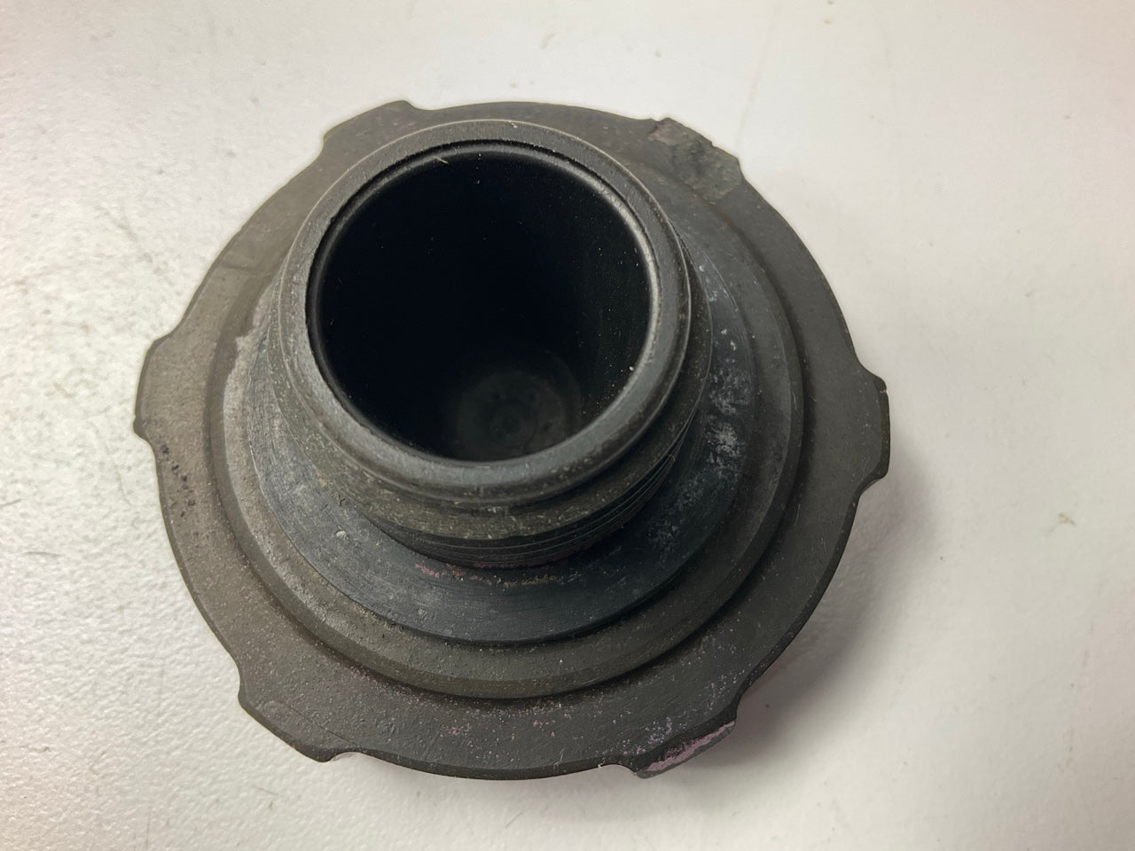USED #15028 OEM Oil Filler Cap PINK SPRAY PAINT For Datsun 240z 260z 280z 280zx
