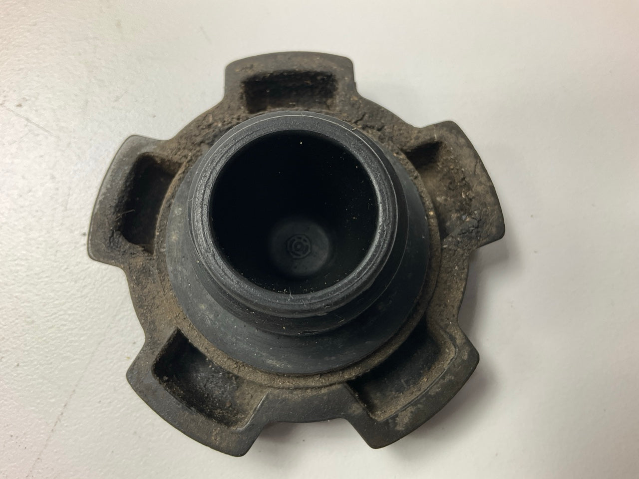 USED #15031 - Engine Motor Oil Filler Cap OEM For Datsun 240z 260z 280z 280zx