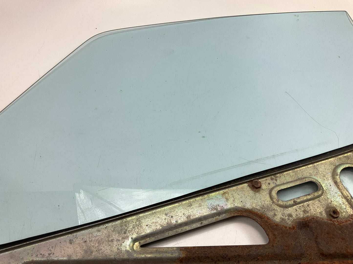 USED #15051 - Right Passengers Door Window Glass For 70-76 Datsun 240z 260z 280z