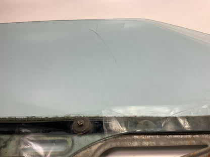 USED, HAS A SCRATCH, SEE PHOTOS Right Door Glass For 70-76 Datsun 240z 260z 280z