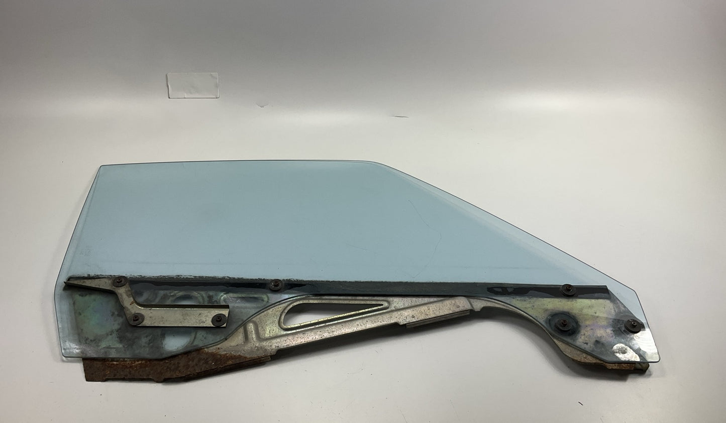 USED #1505 - Passengers Right Door Window Glass For 70-76 Datsun 240z 260z 280z