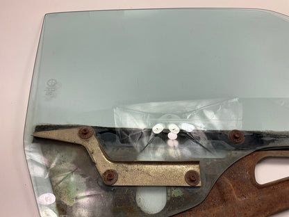 USED #15055 - Right Passengers Door Window Glass For 70-76 Datsun 240z 260z 280z