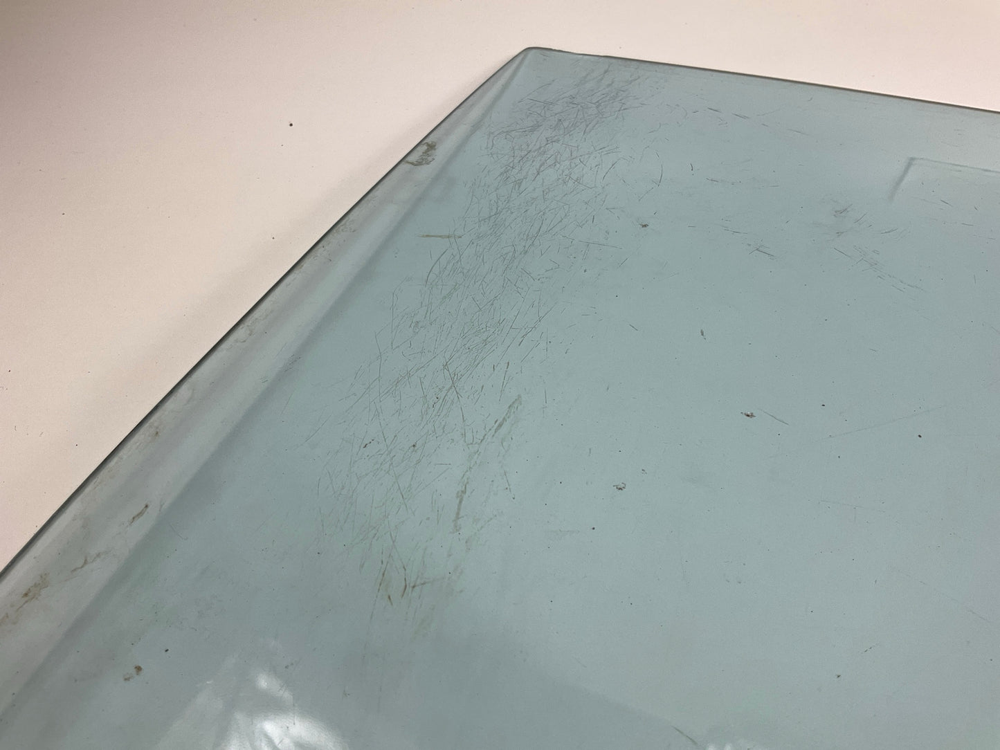 USED #15056 - Right Passengers Door Window Glass For 70-76 Datsun 240z 260z 280z