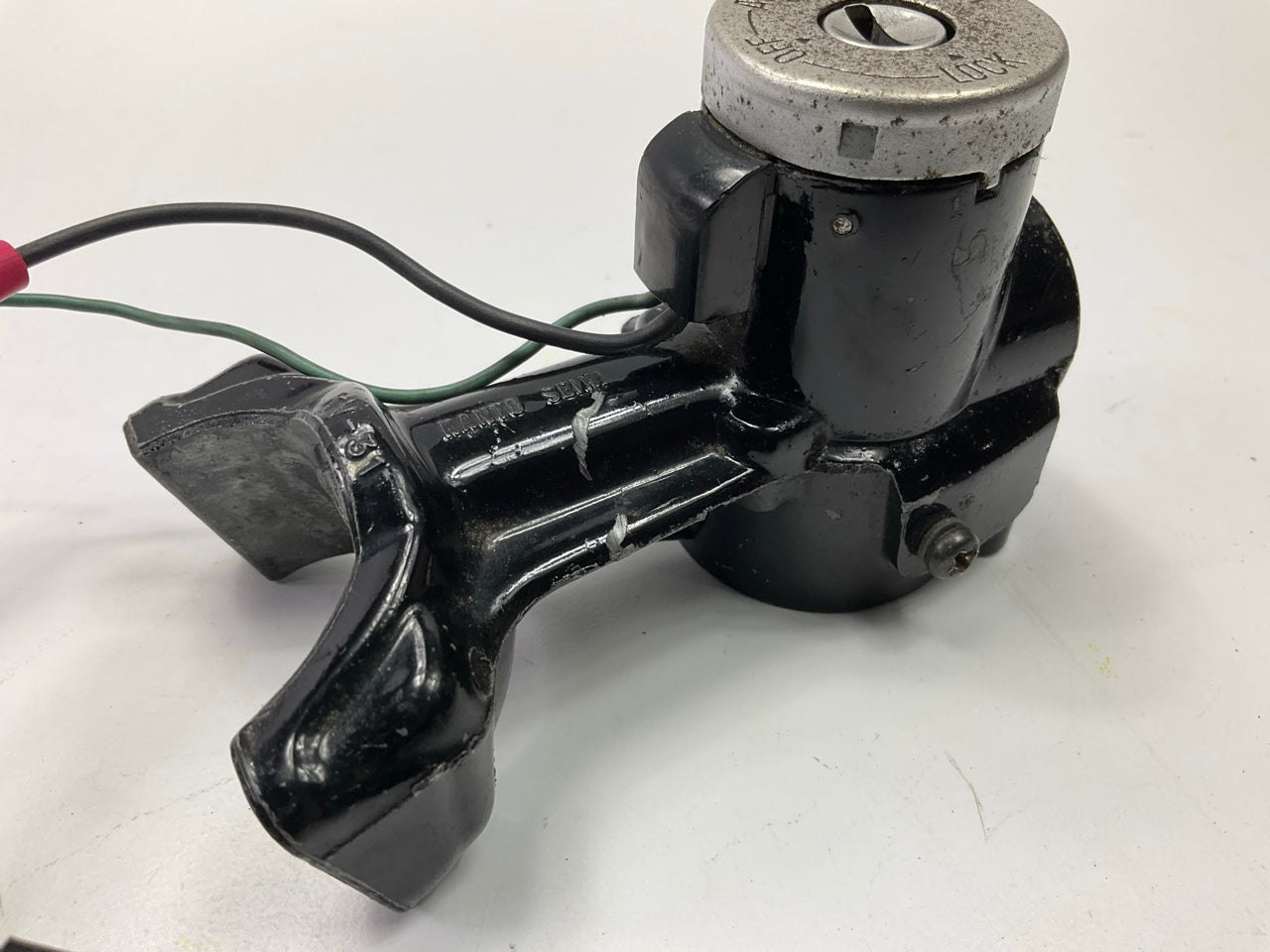 USED #155  Ignition Lock Cylinder With One Key OEM For Datsun 240Z 260Z 280Z