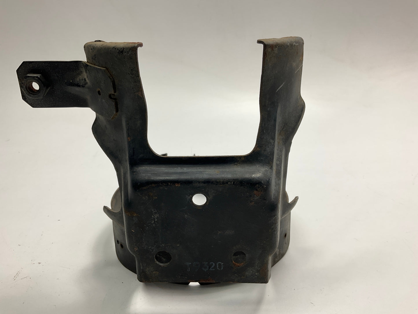 USED #1665 Charcoal Fuel Vapor Canister Mount Bracket For 90-96 Nissan Z32 300zx