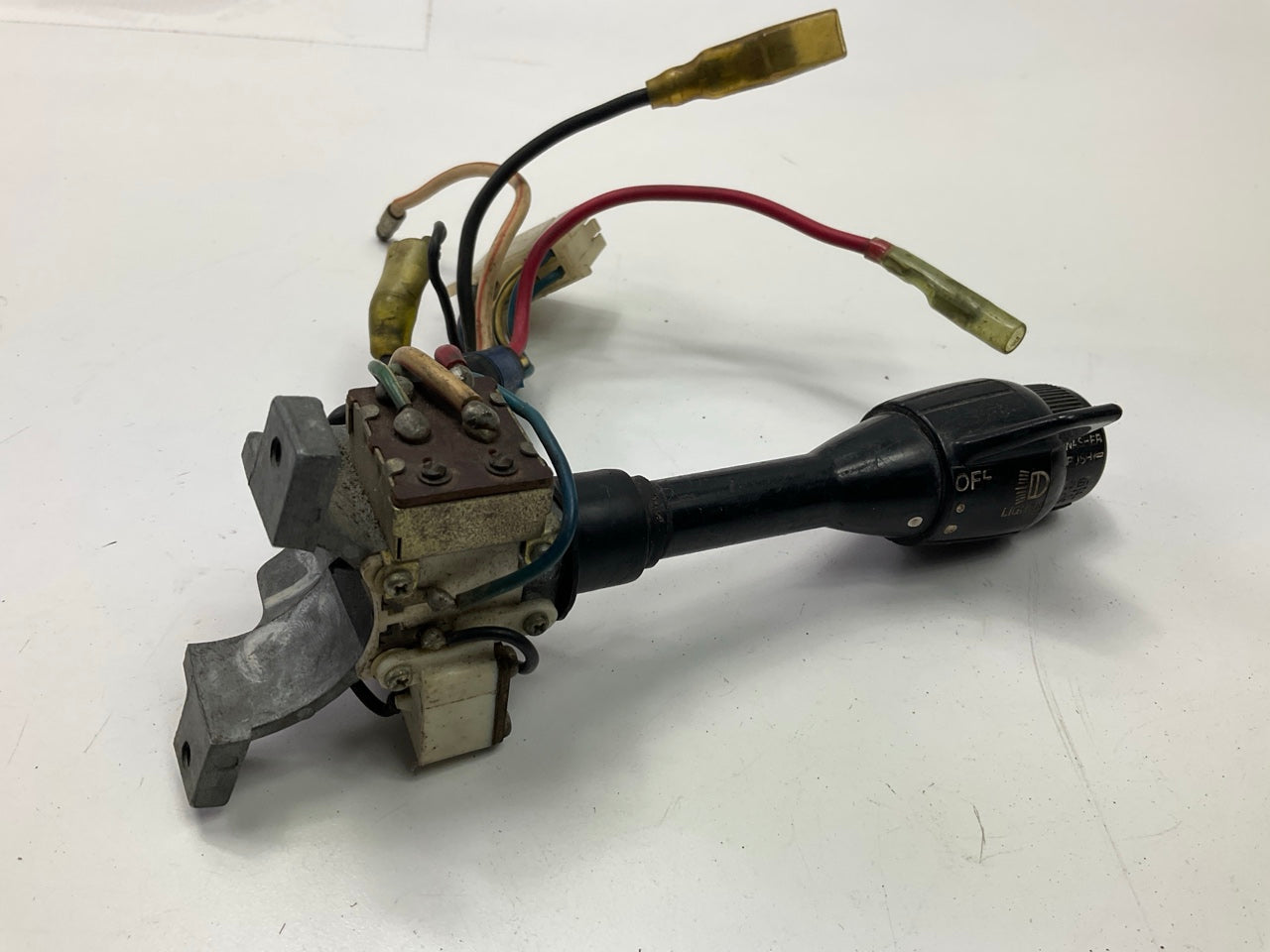 USED - OEM Headlight Wiper Switch For 1972-1973 Datsun 240Z Round Pin Connector