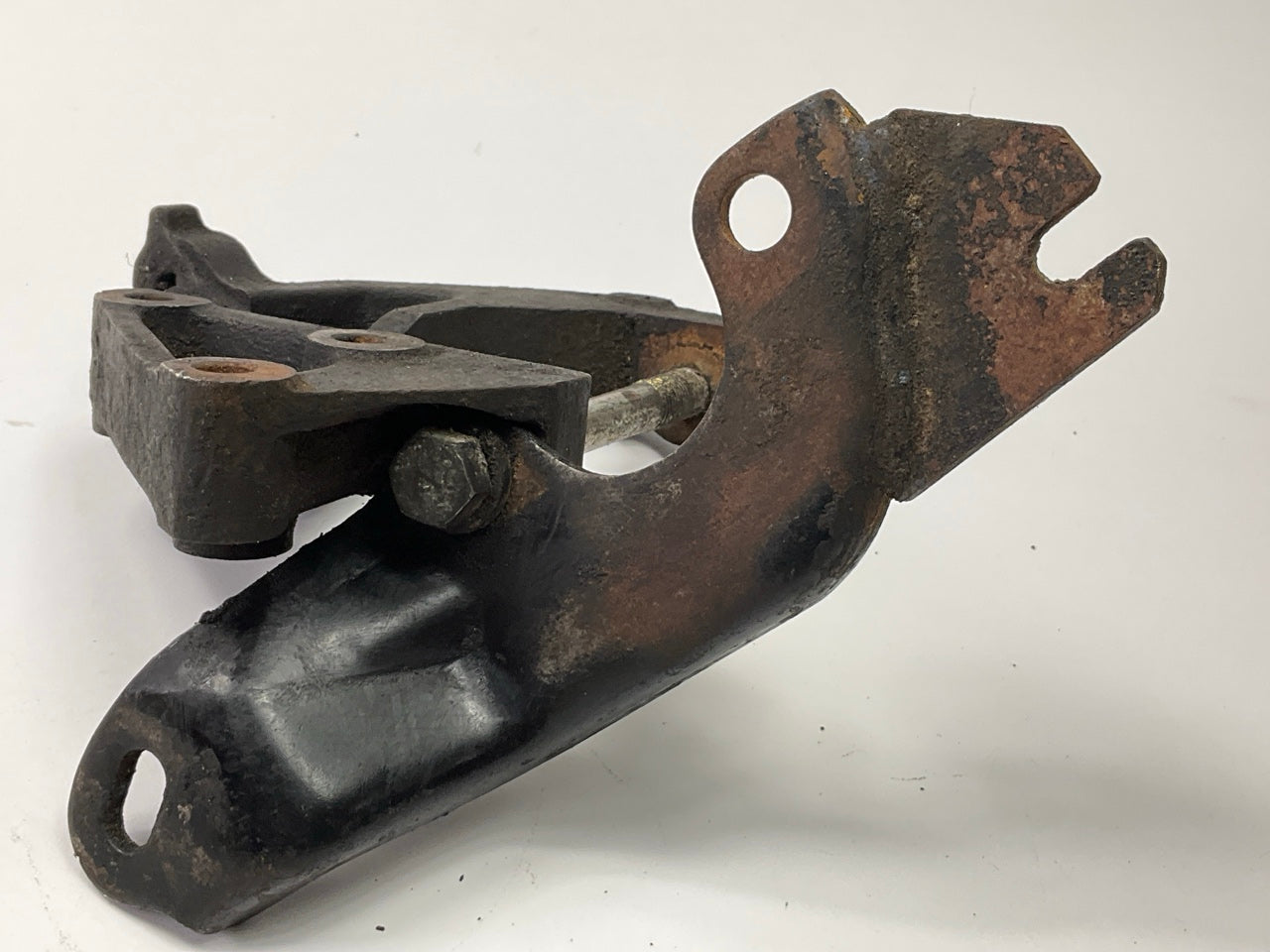 USED - Power Steering Pump Bracket OEM For 1984-1986 Nissan 300zx Z31