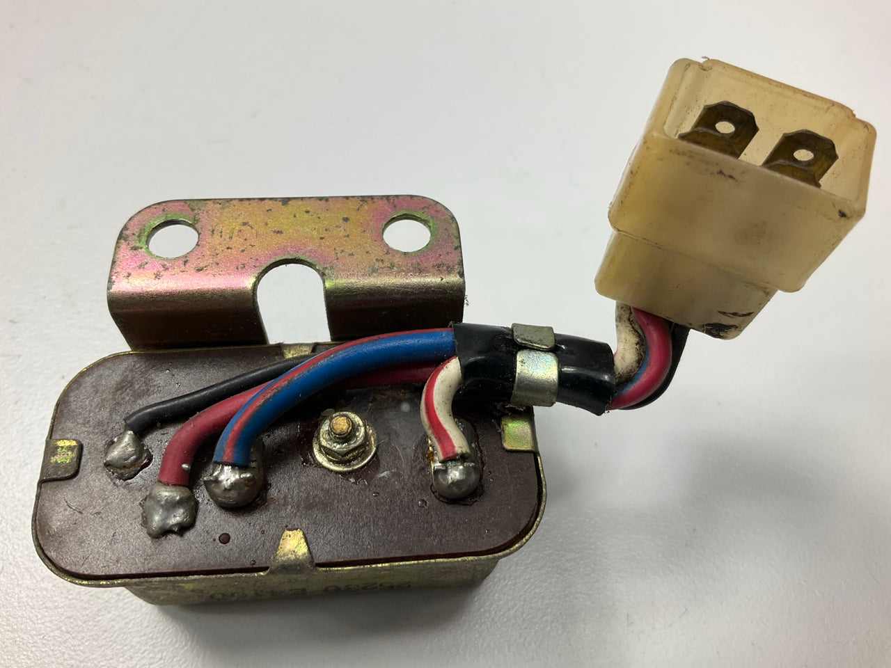 USED - Hatch Glass Heater Heated Defrost Relay # 25230-E4100 For Datsun 240z